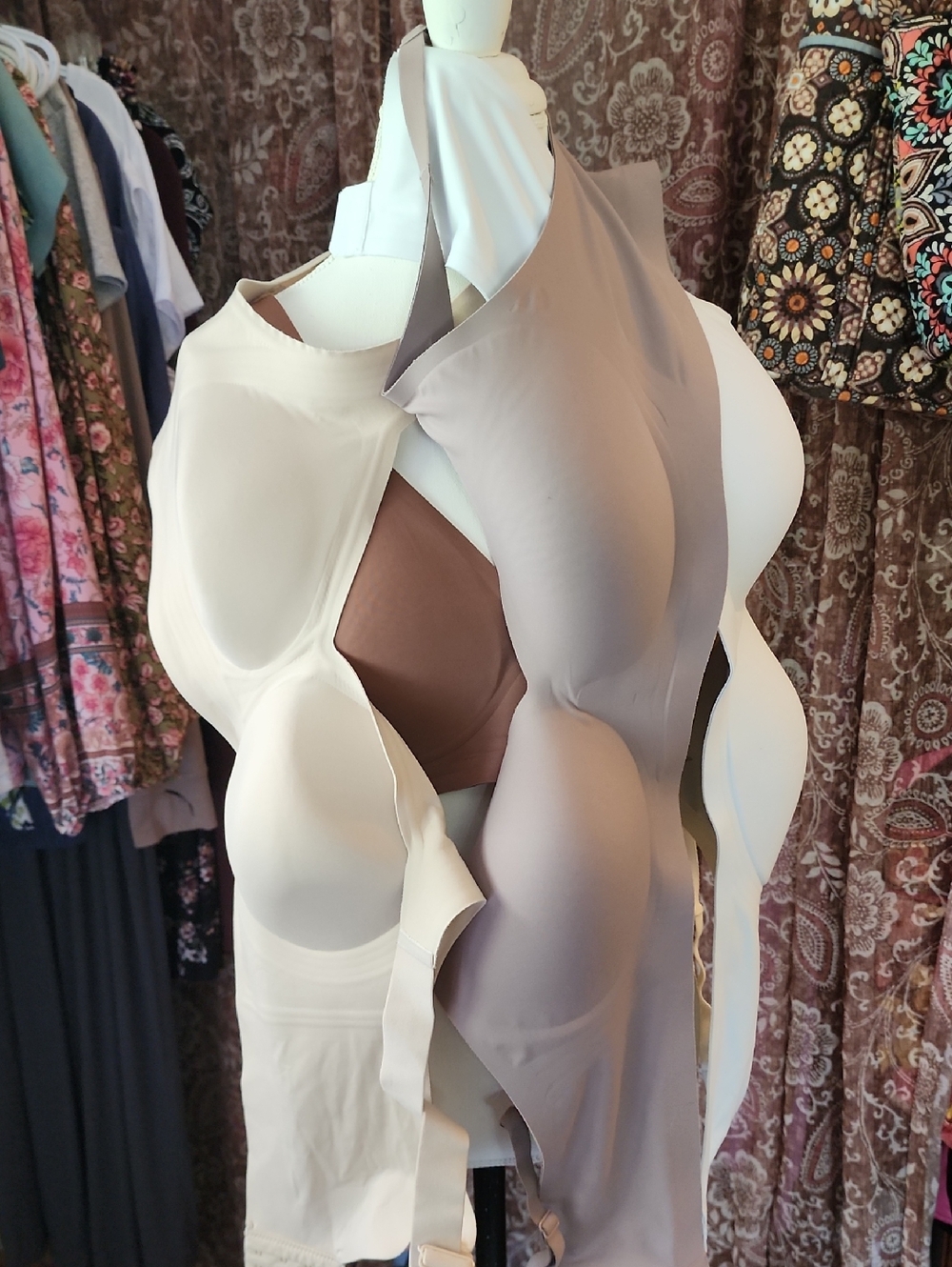 4 Wireless Bras XXL Nude Like Colors Great Condition